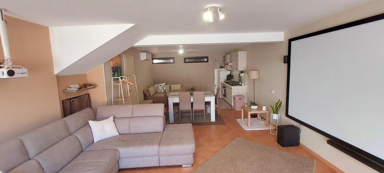 Casa Vacanza A 11 Km Dall'Aeroporto Di Palermo Carini Εξωτερικό φωτογραφία