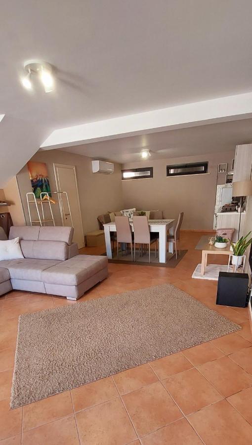 Casa Vacanza A 11 Km Dall'Aeroporto Di Palermo Carini Εξωτερικό φωτογραφία