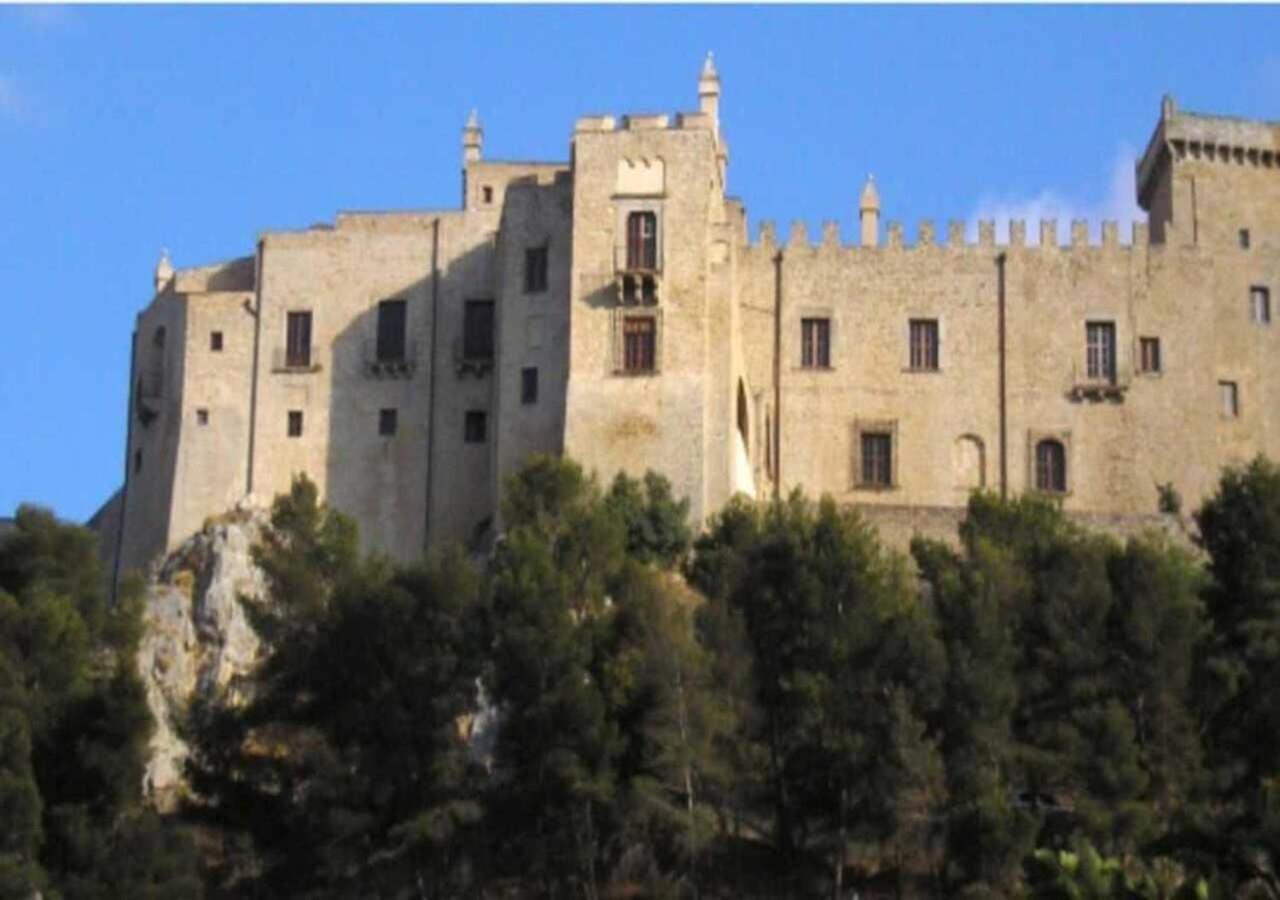 Casa Vacanza A 11 Km Dall'Aeroporto Di Palermo Carini Εξωτερικό φωτογραφία